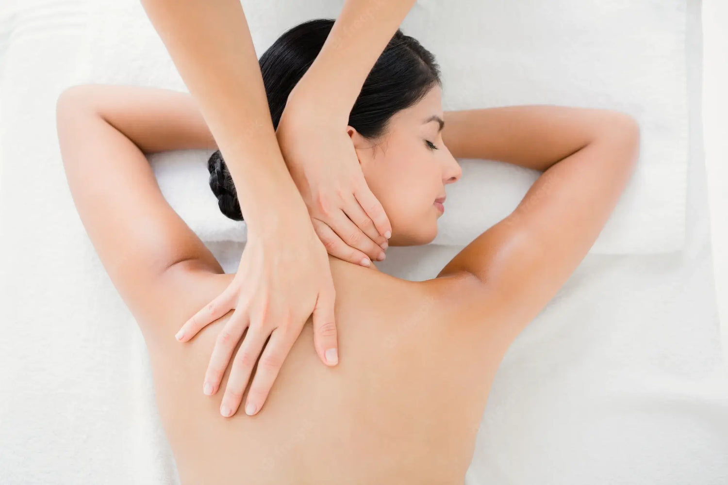 types de massages et leurs bienfaits ! Massage Découverte , Massage du Dos, Massage Deep Tissu , Massage Femmes Enceinte  , Massage Californien, Massage Suédois , Massage Thaï  , Massage Ayurvédique , Masage Lomi Lomi , Réflexologie Plantaire paradis du bien-etre , Paris (8e), à proximité de l'avenue des champs Élysée